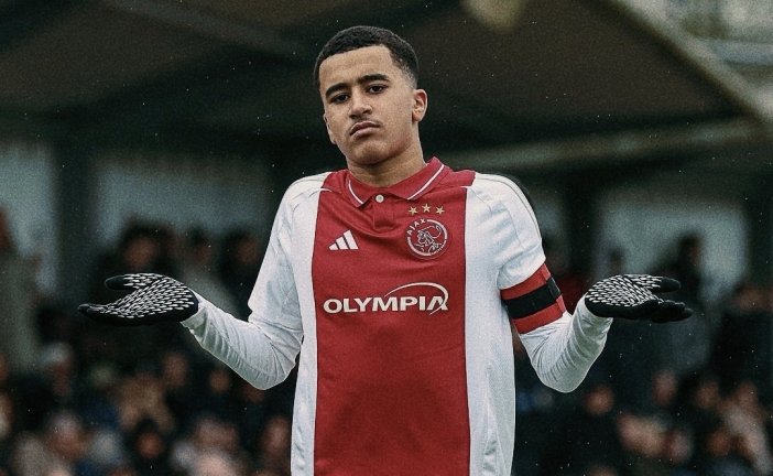 عبدالله وزان ضمن قائمة الفريق الأول لأياكس للمرة الأولى  