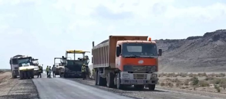 بدء أعمال الاسفلت في المقطع الثاني من طريق النصر الزراعي | وكالة 2 ديسمبر الإخبارية