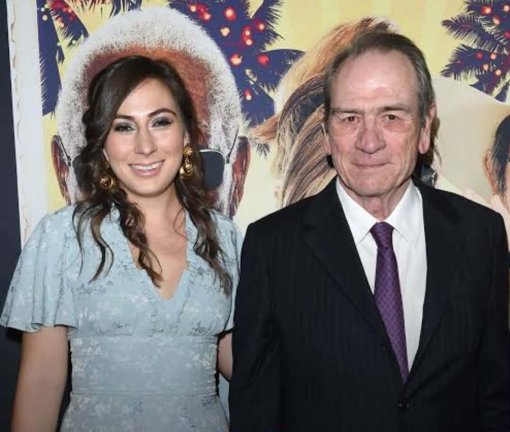 العثور على ابنة توم لي جونز ميتة في فندق فاخر بسان فرانسيسكو  