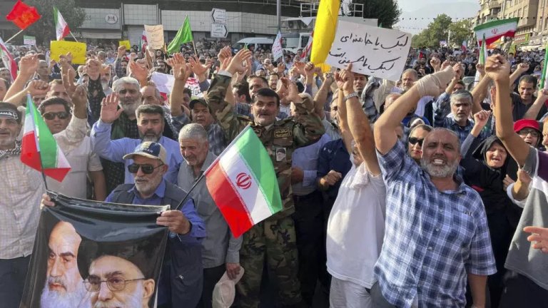 الساعة تدق بالنسبة لبايدن بشأن إيران